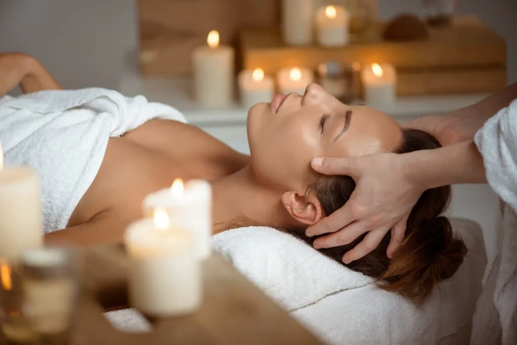 Massage relaxant en couple – ambiance romantique